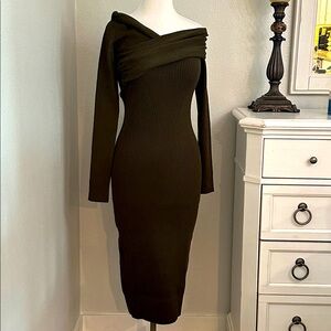 Fabrique Limited Edition Veronica Fitted Ribbed Knit‎ Midi Dress Olive Green XS